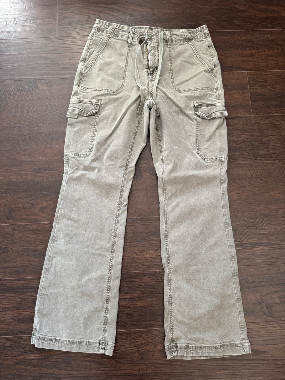 American Eagle Outfitters Classic Boot Cut Cargo Pants